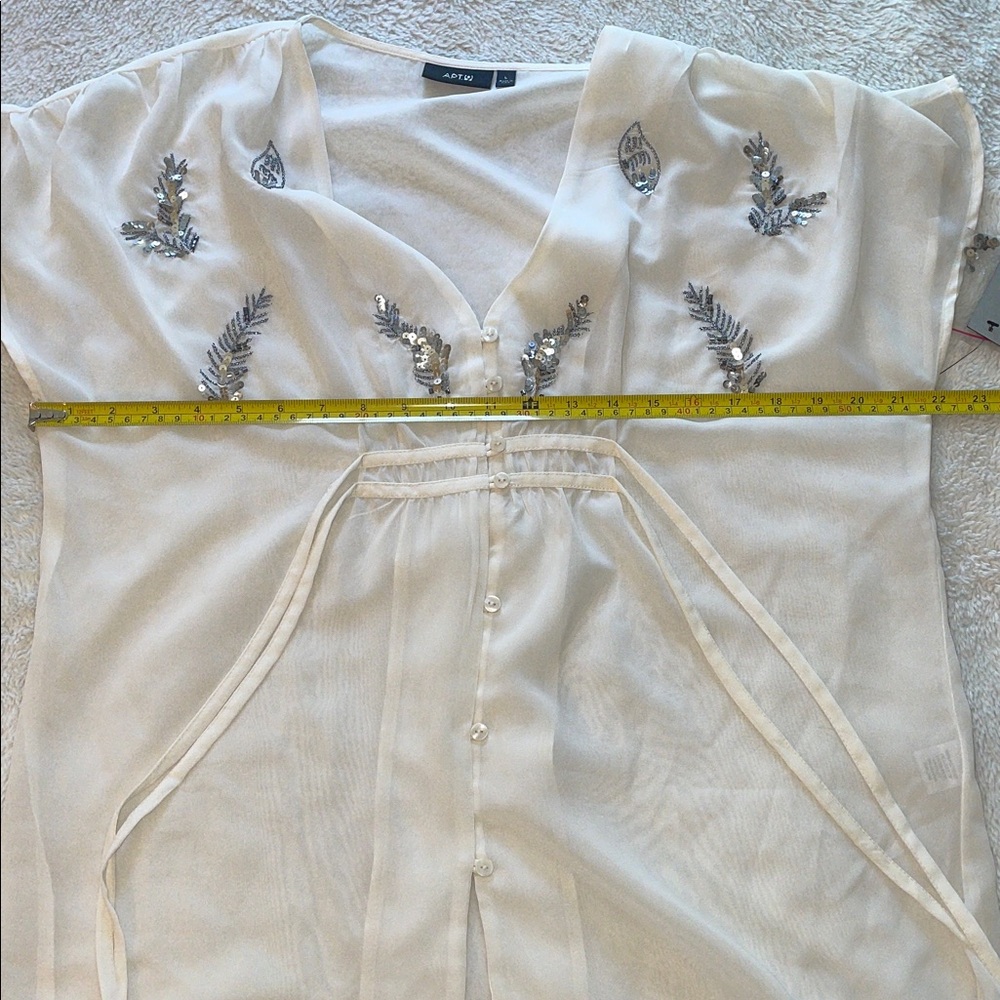 Apt.‎ 9 Tie Waist Sheer Ivory Short Sleeve Blouse with Silver Sequin Feathers - Picture 2 of 7